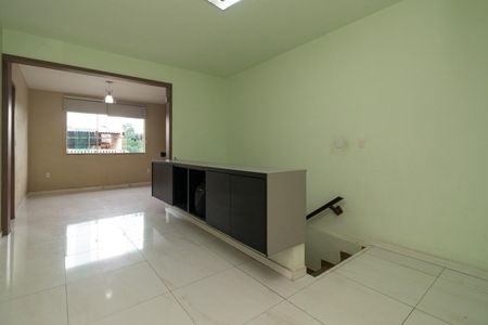 Sala de casa à venda com 8 quartos, 350m² em Jardim Catarina, São Paulo
