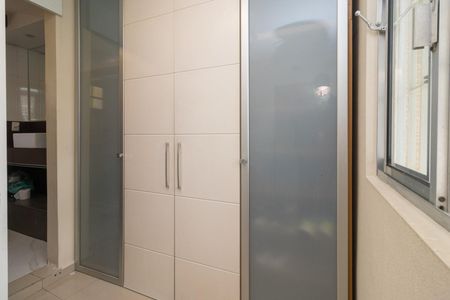 Casa para alugar com 350m², 8 quartos e 3 vagas Casa para alugar com 350m², 8 quartos e 3 vagasCloset