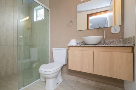Casa para alugar com 350m², 8 quartos e 3 vagas Casa para alugar com 350m², 8 quartos e 3 vagasBanheiro da Suíte 2