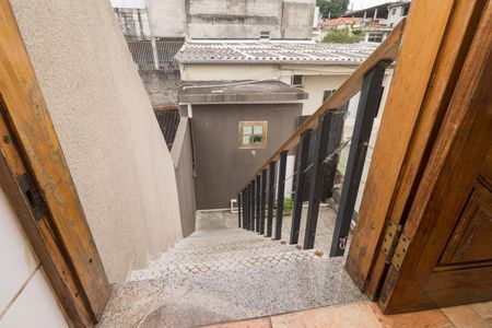 Casa para alugar com 350m², 8 quartos e 3 vagas Casa para alugar com 350m², 8 quartos e 3 vagasEscada terraço