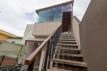 Casa para alugar com 350m², 8 quartos e 3 vagas Casa para alugar com 350m², 8 quartos e 3 vagasEscada terraço