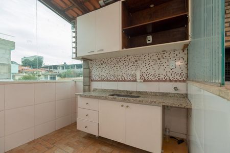 Casa para alugar com 350m², 8 quartos e 3 vagas Casa para alugar com 350m², 8 quartos e 3 vagasTerraço - cozinha