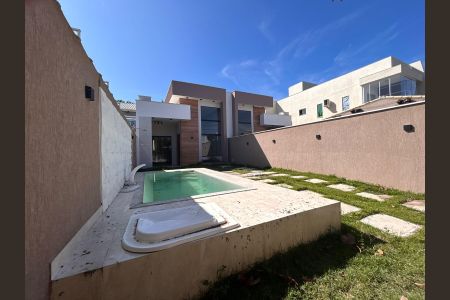 Casa para alugar com 90m², 3 quartos e 2 vagas Casa para alugar com 90m², 3 quartos e 2 vagasPiscina