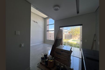 Sala de casa para alugar com 3 quartos, 90m² em Recreio, Rio das Ostras