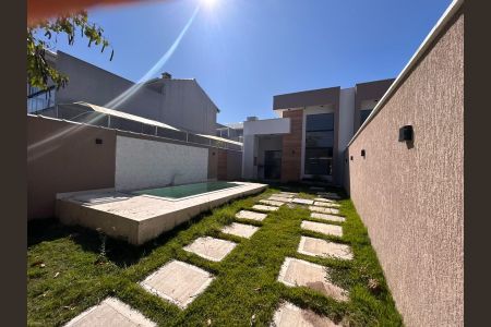Casa para alugar com 90m², 3 quartos e 2 vagas Casa para alugar com 90m², 3 quartos e 2 vagasPiscina