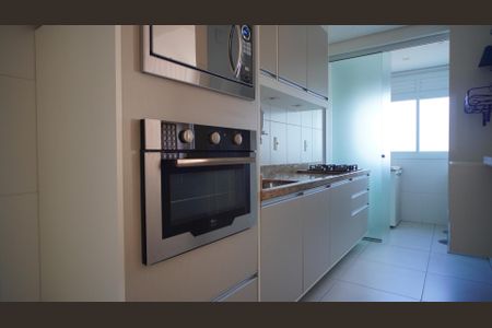 Cozinha  de apartamento à venda com 2 quartos, 70m² em R, Porto Alegre