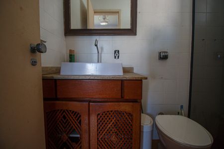 Apartamento à venda com 90m², 2 quartos e 1 vaga Apartamento à venda com 90m², 2 quartos e 1 vagaBanheiro da suíte