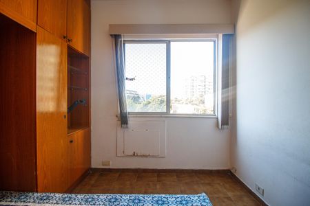 Apartamento à venda com 90m², 2 quartos e 1 vaga Apartamento à venda com 90m², 2 quartos e 1 vagaSuíte