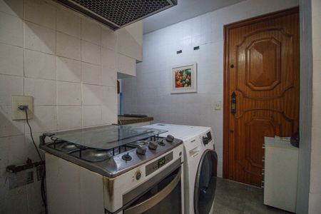 Apartamento à venda com 90m², 2 quartos e 1 vaga Apartamento à venda com 90m², 2 quartos e 1 vagaCozinha