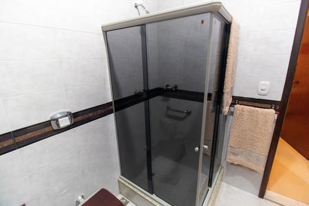 Casa à venda com 225m², 4 quartos e 2 vagasBanheiro 2