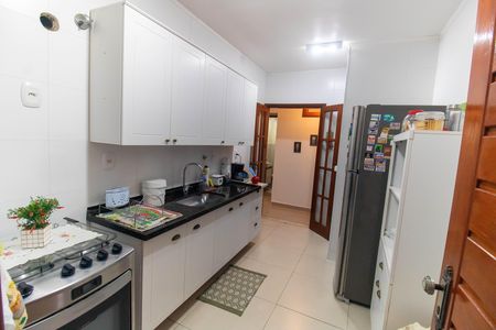 Casa à venda com 225m², 4 quartos e 2 vagasCozinha