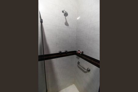 Casa à venda com 225m², 4 quartos e 2 vagasBanheiro 2
