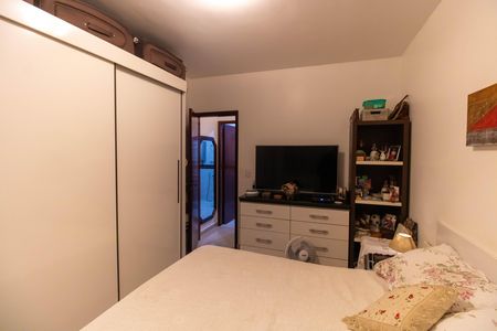 Casa à venda com 225m², 4 quartos e 2 vagasQuarto 4