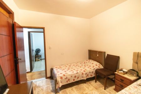 Casa à venda com 225m², 4 quartos e 2 vagasQuarto 1