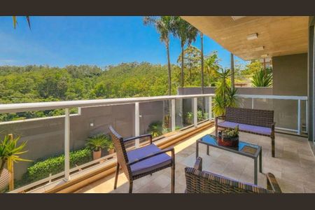 Casa de condomínio à venda com 700m², 4 quartos e 4 vagas Casa de condomínio à venda com 700m², 4 quartos e 4 vagasFoto 02