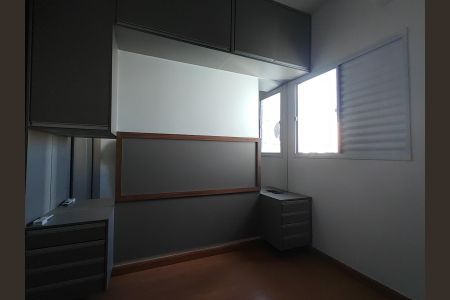 Suíte de apartamento para alugar com 3 quartos, 60m² em Jardim Holanda, Uberlândia