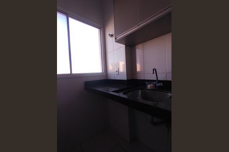 Cozinha/Área de serviço de apartamento para alugar com 3 quartos, 60m² em Jardim Holanda, Uberlândia