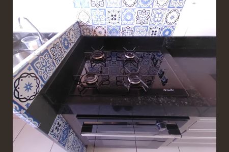 Cozinha/Área de serviço de apartamento para alugar com 3 quartos, 60m² em Jardim Holanda, Uberlândia
