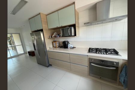 Cozinha de apartamento à venda com 4 quartos, 275m² em Aclimação, São Paulo