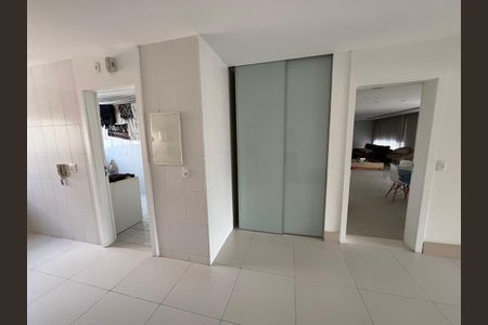 Apartamento à venda com 275m², 4 quartos e 4 vagas Apartamento à venda com 275m², 4 quartos e 4 vagasCozinha