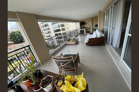 Varanda de apartamento à venda com 4 quartos, 275m² em Aclimação, São Paulo