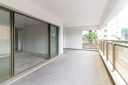Apartamento à venda com 146m², 3 quartos e 2 vagasVaranda