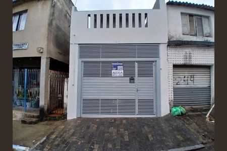 Casa para alugar com 135m², 3 quartos e 1 vagaFachada / Placa 