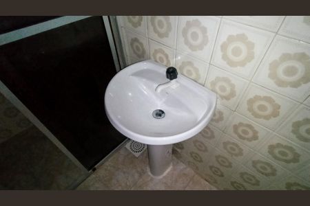 Banheiro de kitnet/studio à venda com 1 quarto, 33m² em Centro Histórico, Porto Alegre