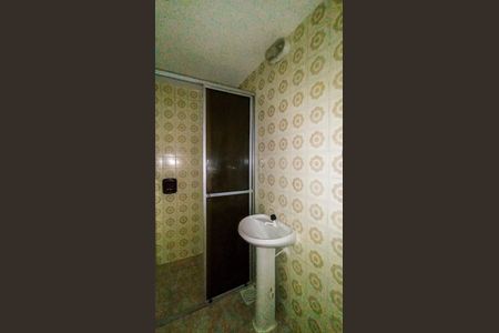 Banheiro de kitnet/studio à venda com 1 quarto, 33m² em Centro Histórico, Porto Alegre