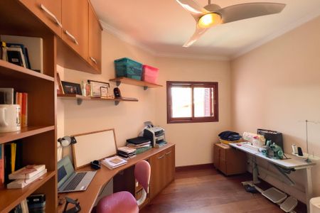 Casa de condomínio à venda com 375m², 4 quartos e 3 vagas