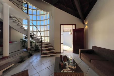 Casa de condomínio à venda com 375m², 4 quartos e 3 vagas
