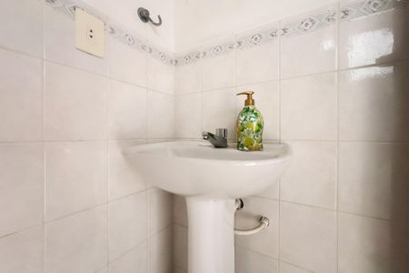 Casa de condomínio à venda com 375m², 4 quartos e 3 vagas