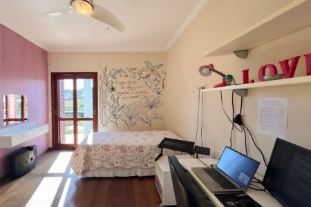 Casa de condomínio à venda com 375m², 4 quartos e 3 vagas