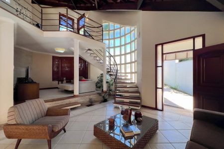 Casa de condomínio à venda com 375m², 4 quartos e 3 vagas