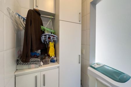 Casa de condomínio à venda com 375m², 4 quartos e 3 vagas