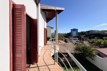 Casa de condomínio à venda com 375m², 4 quartos e 3 vagas