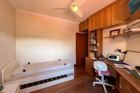Casa de condomínio à venda com 375m², 4 quartos e 3 vagas