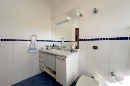 Casa de condomínio à venda com 375m², 4 quartos e 3 vagas