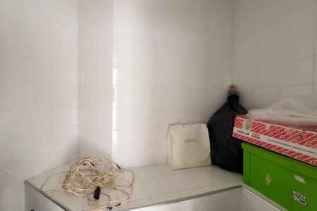 Casa de condomínio à venda com 375m², 4 quartos e 3 vagas