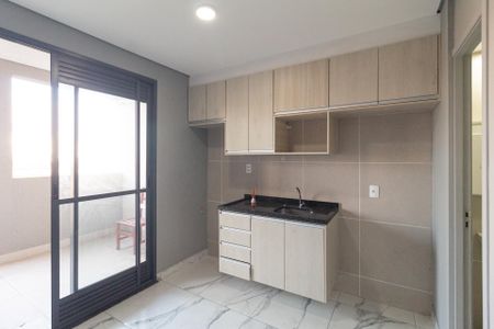 Cozinha de apartamento para alugar com 1 quarto, 40m² em Centro, Osasco