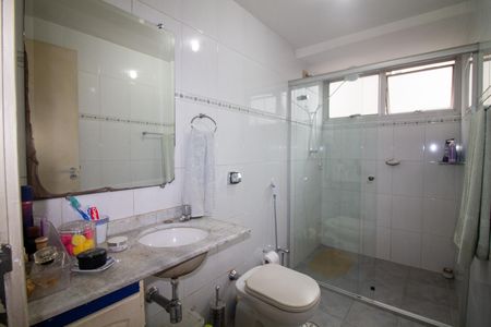 Apartamento à venda com 75m², 2 quartos e 1 vaga Apartamento à venda com 75m², 2 quartos e 1 vagaBanheiro
