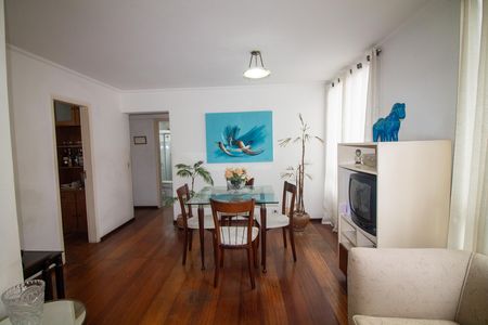 Apartamento à venda com 75m², 2 quartos e 1 vaga Apartamento à venda com 75m², 2 quartos e 1 vagaSala