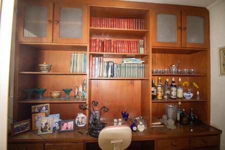 Apartamento à venda com 75m², 2 quartos e 1 vaga Apartamento à venda com 75m², 2 quartos e 1 vagaEscritório