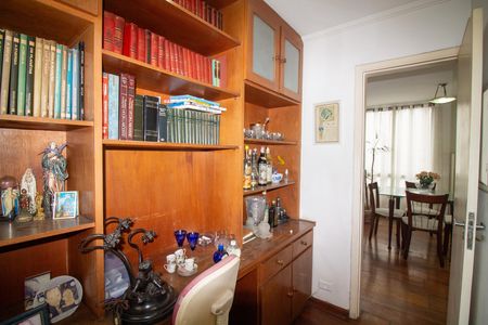 Apartamento à venda com 75m², 2 quartos e 1 vaga Apartamento à venda com 75m², 2 quartos e 1 vagaEscritório