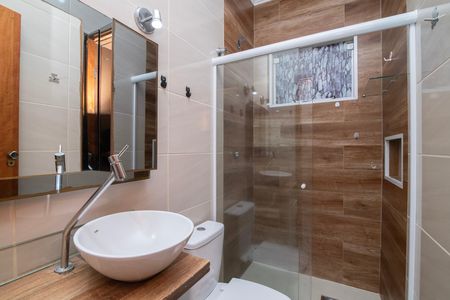 Casa para alugar com 250m², 3 quartos e 3 vagasBanheiro Social