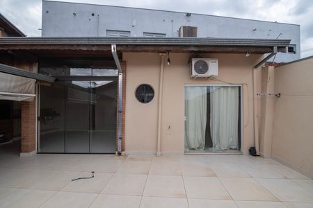 Casa para alugar com 250m², 3 quartos e 3 vagasEdícula