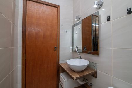 Casa para alugar com 250m², 3 quartos e 3 vagasBanheiro Social