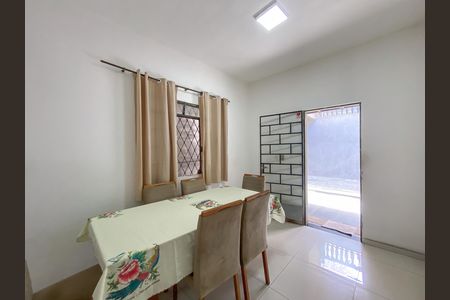 Casa para alugar com 3 quartos, 360m² em Santa Maria, Belo Horizonte