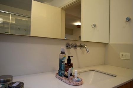 Apartamento para alugar com 77m², 2 quartos e 1 vagaBanheiro