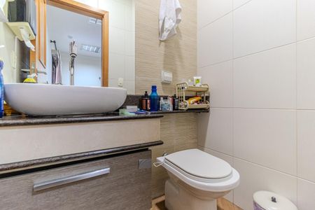 Apartamento à venda com 519m², 3 quartos e 6 vagasBanheiro da Suíte 2